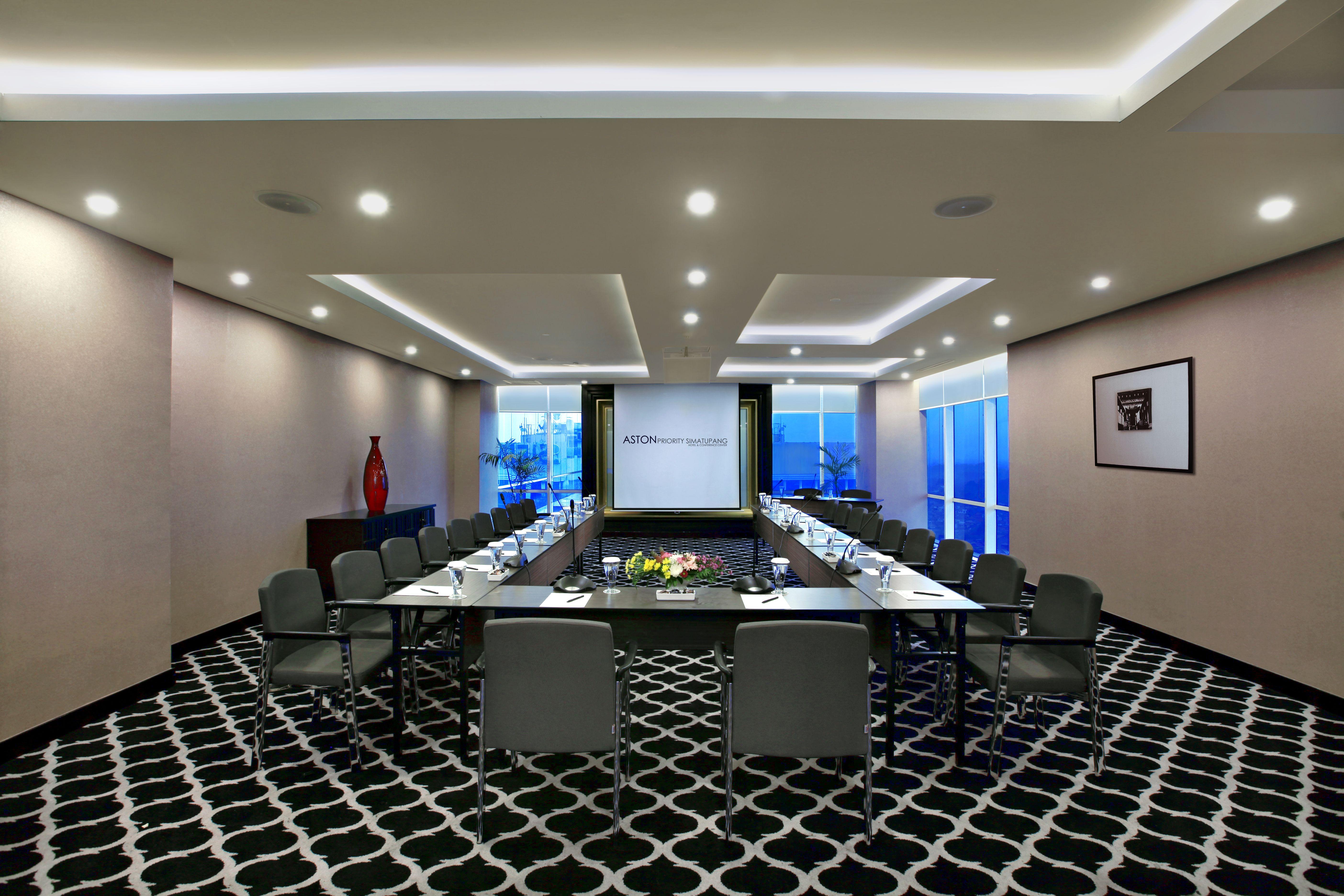 Aston Priority Simatupang Hotel And Conference Center Jakarta Eksteriør bilde