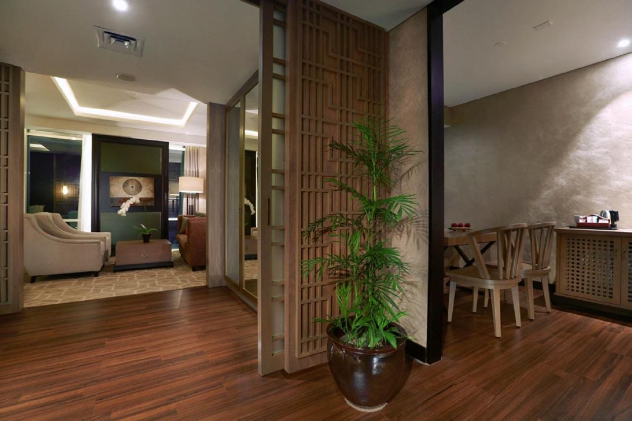 Aston Priority Simatupang Hotel And Conference Center Jakarta Eksteriør bilde