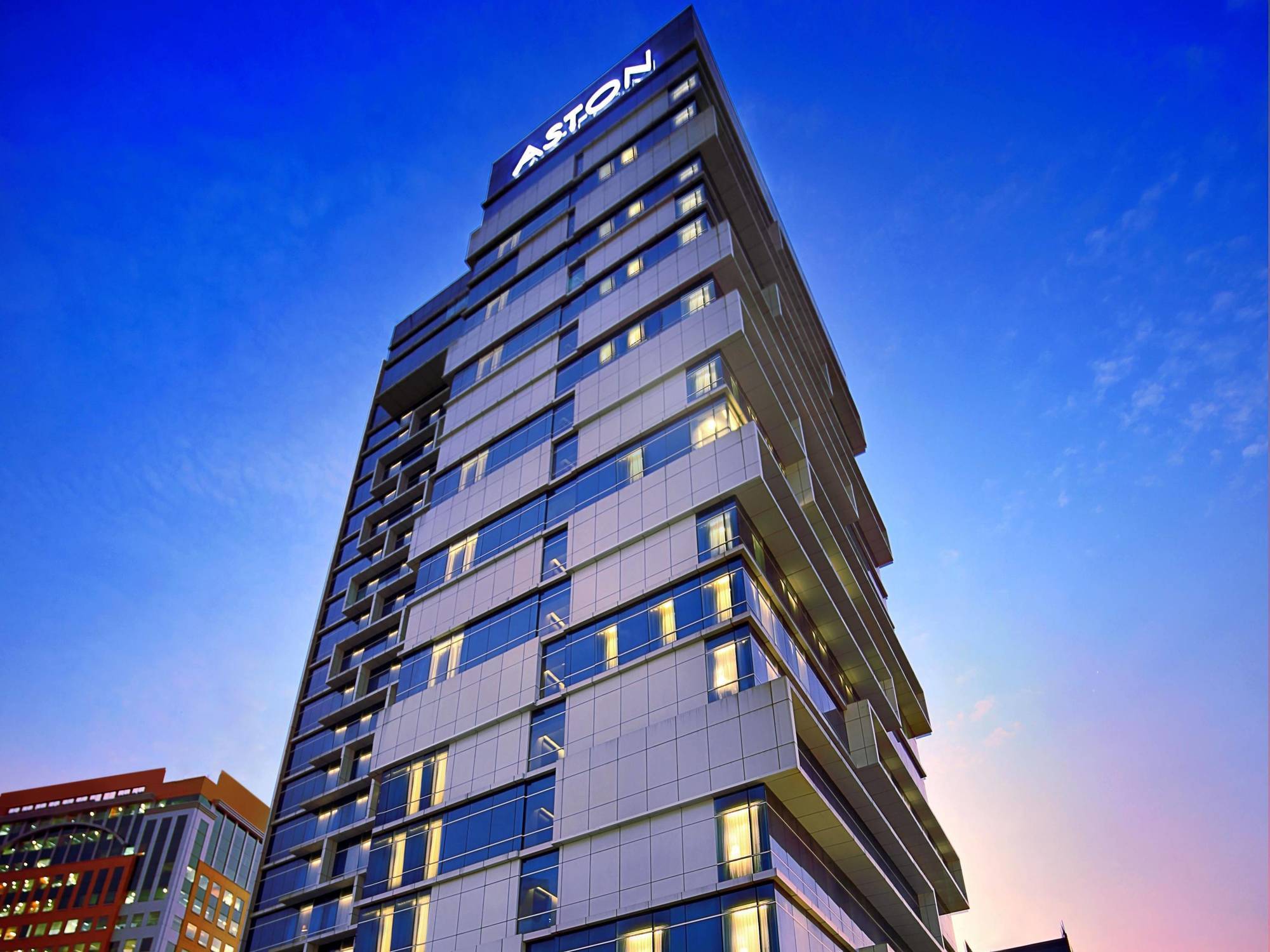 Aston Priority Simatupang Hotel And Conference Center Jakarta Eksteriør bilde