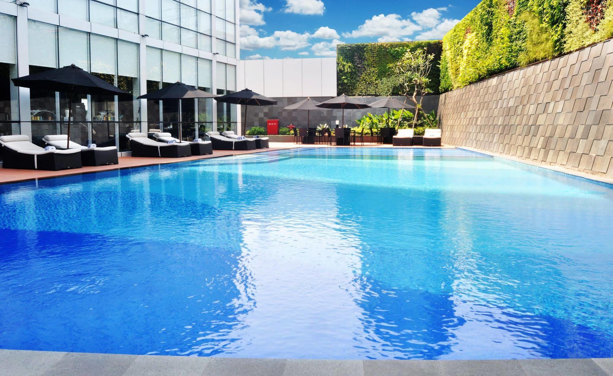 Aston Priority Simatupang Hotel And Conference Center Jakarta Eksteriør bilde