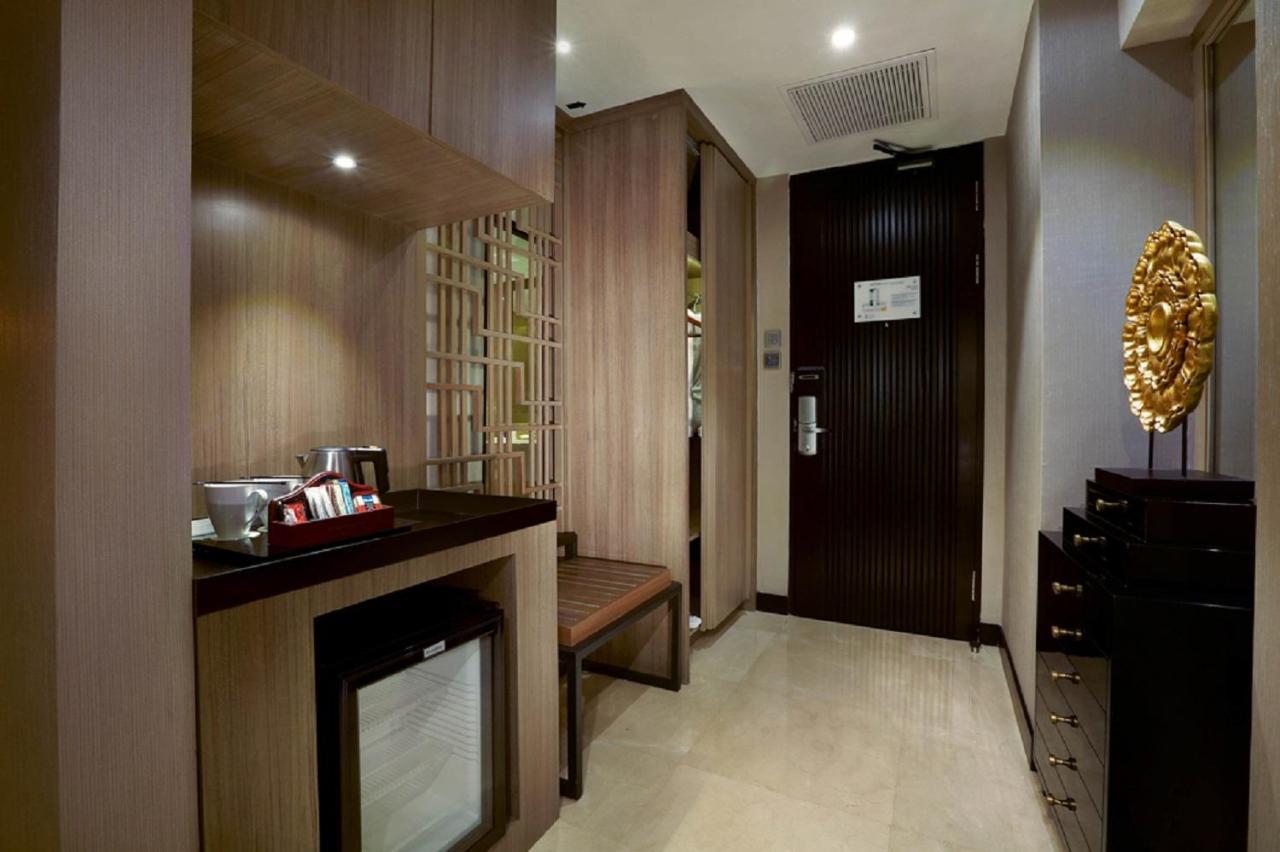 Aston Priority Simatupang Hotel And Conference Center Jakarta Eksteriør bilde